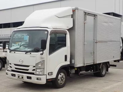 Mazda Titan