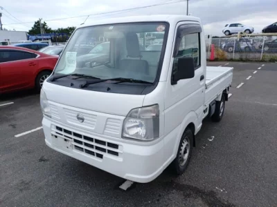 Nissan NT100 Clipper