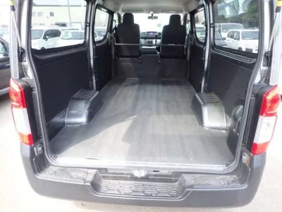 Nissan Caravan