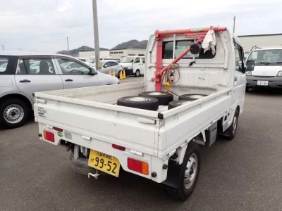 Nissan NT100 Clipper