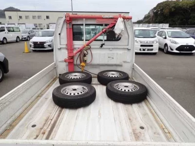 Nissan NT100 Clipper