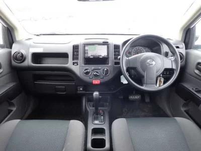 Nissan AD