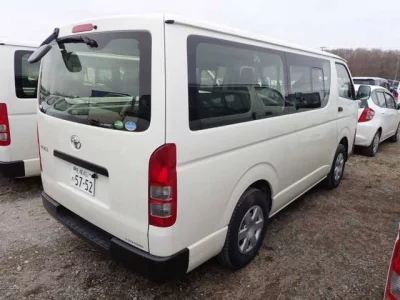 Toyota HiAce Van