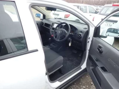 Nissan AD