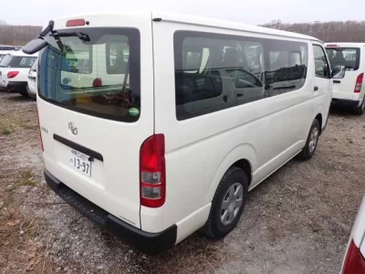 Toyota HiAce Van