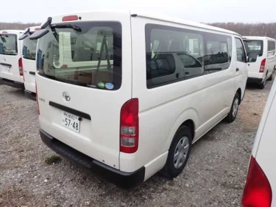 Toyota HiAce Van