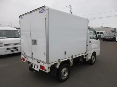 Nissan NT100 Clipper