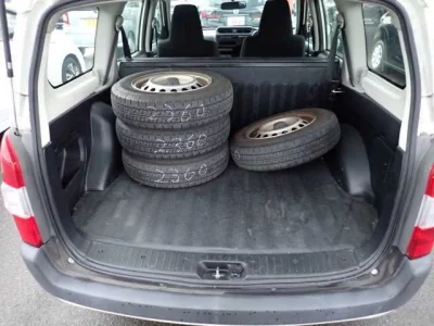 Toyota SUCCEED