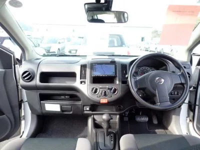 Nissan AD