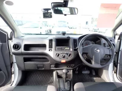 Nissan AD