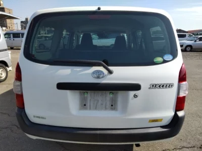 Toyota Succeed