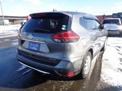 Nissan X-TRAIL