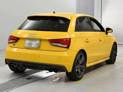 Audi S1