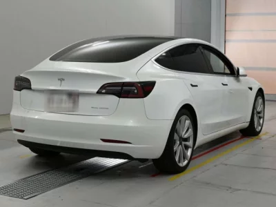 Tesla MODEL3