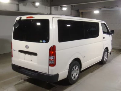 Toyota HiAce Van
