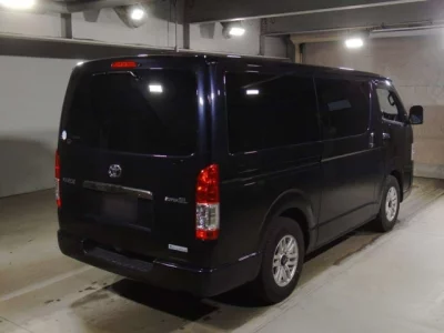 Toyota HiAce Van