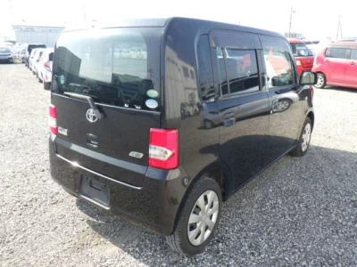 Toyota Pixis Space