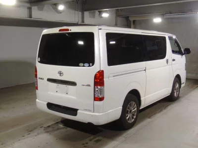 Toyota HiAce Van