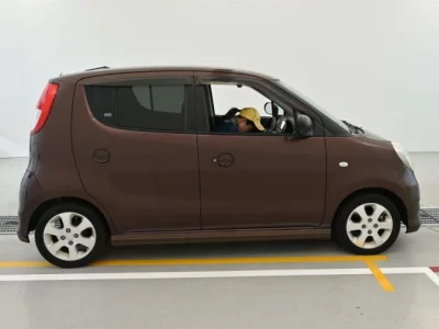 Suzuki MRWAGON