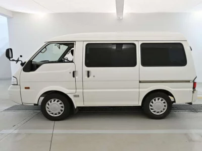 Mazda Bongo Van