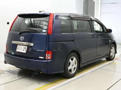 Toyota ISIS