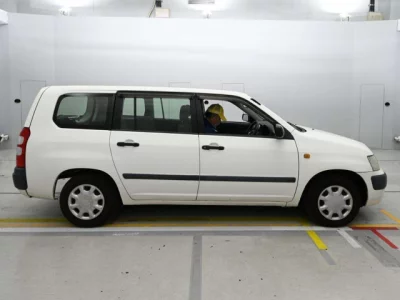 Toyota Succeed