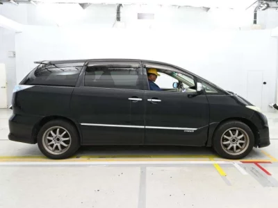 Toyota ESTIMA HYBRID