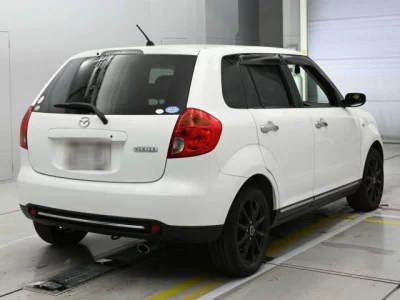 Mazda Verisa