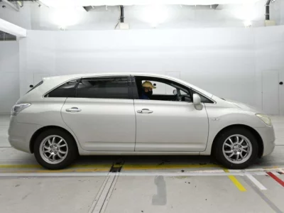 Toyota MARK X ZIO