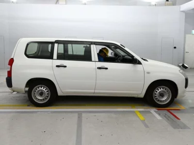 Toyota Succeed