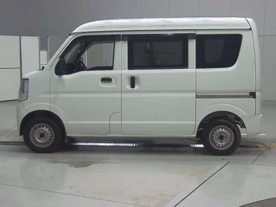 Mitsubishi Minicab Van