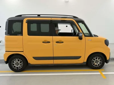 Suzuki Spacia Gear