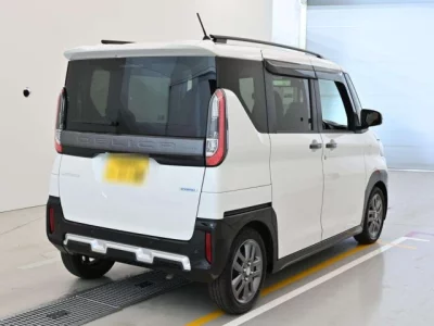 Mitsubishi Delica Mini