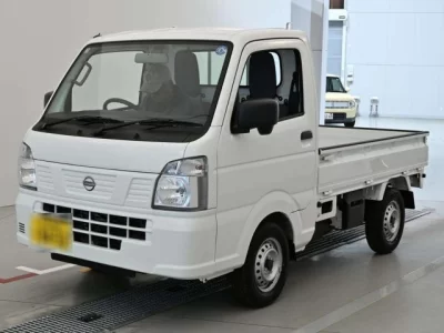 Nissan NT100 Clipper