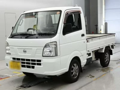 Nissan NT100 Clipper