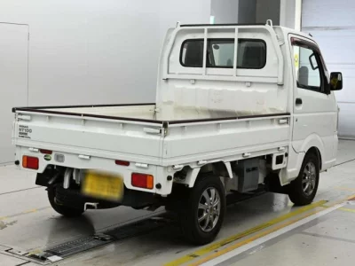 Nissan NT100 Clipper
