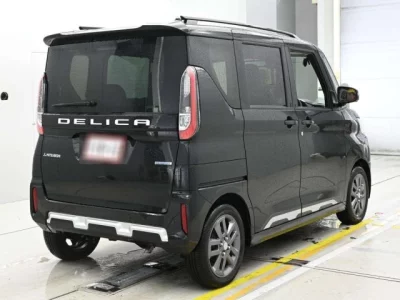 Mitsubishi Delica Mini