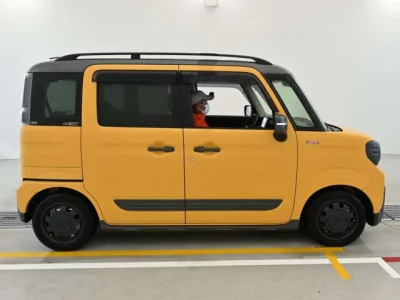 Suzuki Spacia Gear