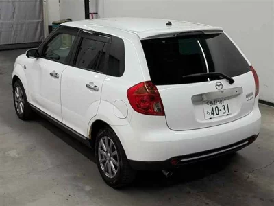 Mazda Verisa
