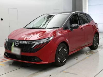 Nissan Aura