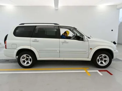 Suzuki Grand Escudo