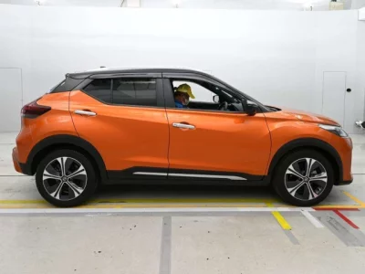 Nissan KICKS