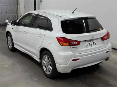 Mitsubishi RVR