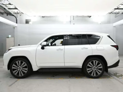 Lexus LX570