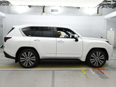 Lexus LX570