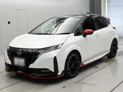 Nissan Aura