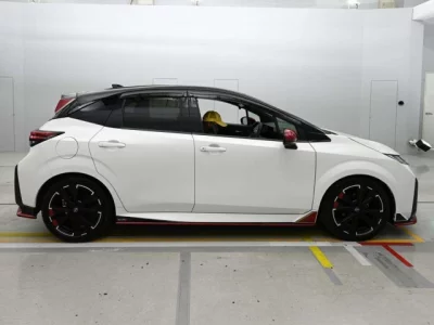 Nissan Aura