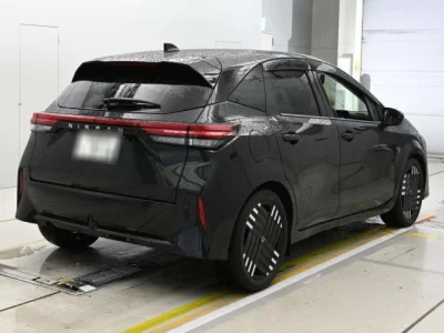 Nissan AURA