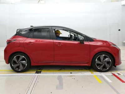 Nissan Aura