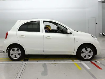 Nissan March